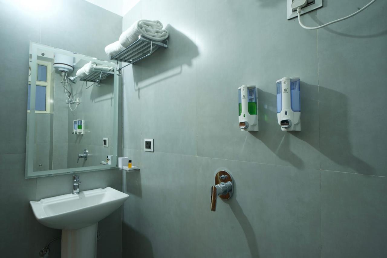 Dolphin Club Hotel Chinhat Kültér fotó